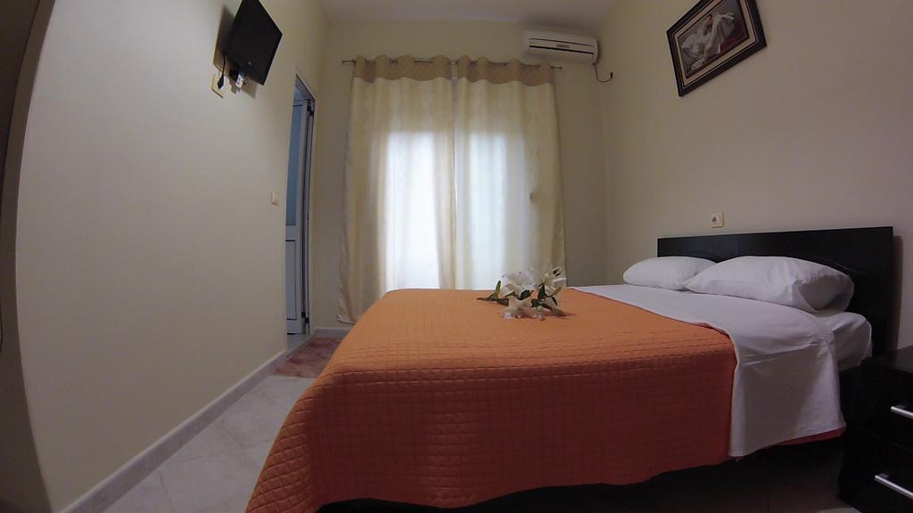 Hotel 4 Stinet Vlore Ngoại thất bức ảnh