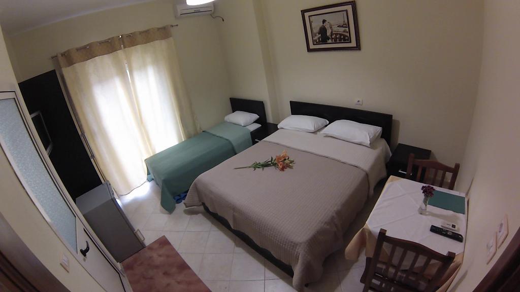 Hotel 4 Stinet Vlore Ngoại thất bức ảnh
