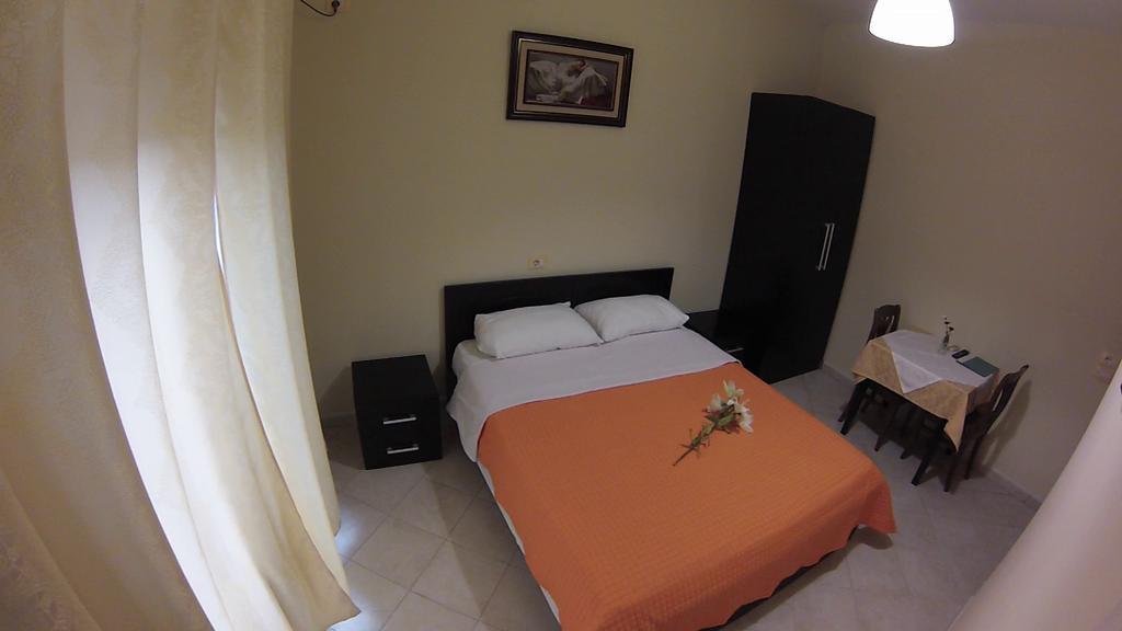 Hotel 4 Stinet Vlore Ngoại thất bức ảnh