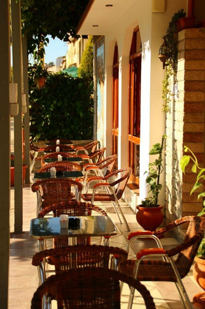 Hotel 4 Stinet Vlore Ngoại thất bức ảnh